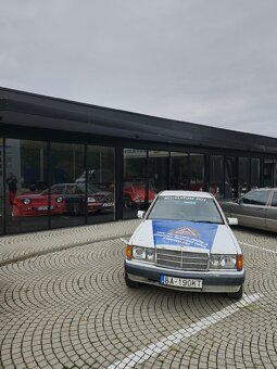 Mercedes 190D - 4