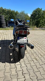 Yamaha FJR 1300 - 4