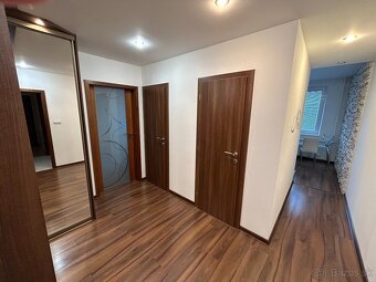 Ponúkam na prenájom 1 izbu pre 1 osobu - 4