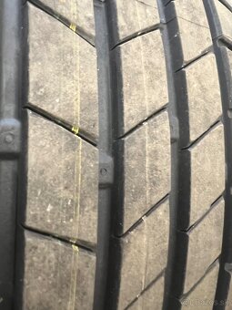 Bridgestone 225/40 R18 - 4