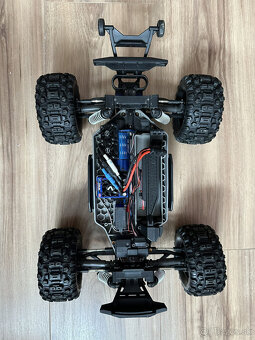 Traxxas Hoss - 4