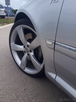 AUDI S8 - 4