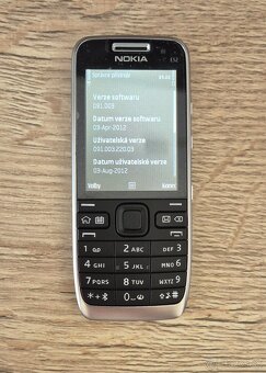 Nokia e52 - cierna - ako nova - 4