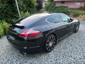Porsche Panamera 4S 4.8i V8 - 4