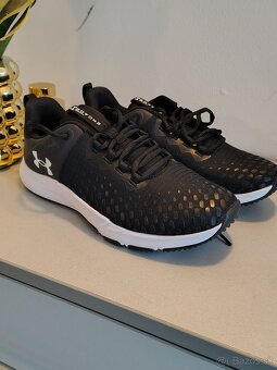 Pánska tréningová obuv Under Armour UA Charged Engage 2 M 30 - 4