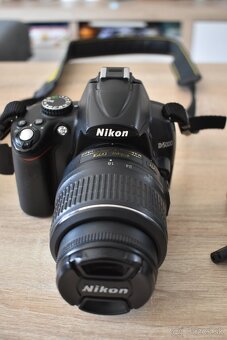 Nikon D5000 + DX 18–55mm VR – málo používaný foto set - 4