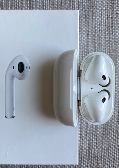 Apple AirPods 1.gen 2019 - 4