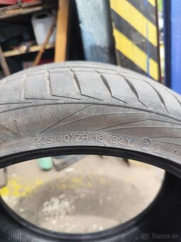 Predám 225/40r18 - 4