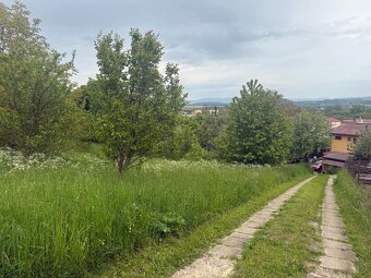 Ponúkam na predaj pozemok v Sabinove na RD s výhľadom.. - 4