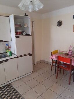 Rodinny dom so zahradou a sadom v Ináncs , Madarsko - 4