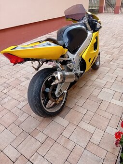 Suzuki gsxr 750 - 4