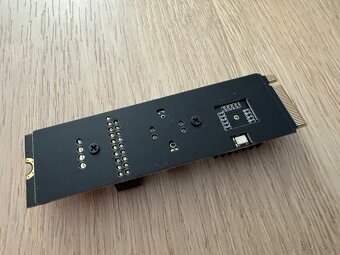 5× M.2 M‑Key to USB‑C / USB‑A interný adaptér - 4