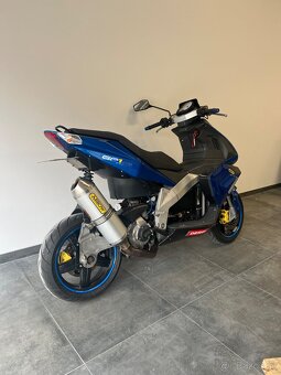 DERBI/PIAGGIO GP1 250 - 4