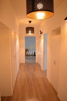 NA PREDAJ: veľkorysý 3-izbový byt 90m2, 2loggie - Trnava - 4