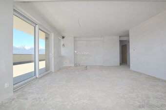 STREŠNÝ 3 izbový byt s terasou a dvoma garážovými státiami - 4