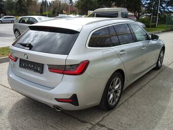BMW Rad 3 Touring 320d xDrive 140kW 8st.automat ťažné,koža,k - 4