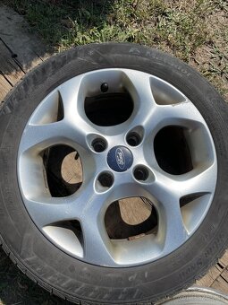 Elektróny Ford - 4