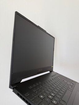 ASUS TUF Gaming A15, R9-7940HS --- RTX4070 - 4