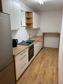 BÝVANIE A PODNIKANIE - Priestranný dvojpodlažný dom v Ľuboti - 4