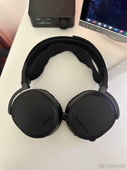 Steelseries Arctis Pro Wireless - 4