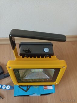 Prenosné vysokovýkonné nabíjateľné Led svietidlo / lampa - 4