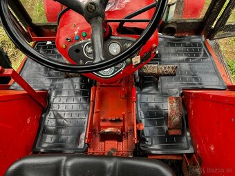 Gumová rohož Zetor 5511, 5611, 5711, 5745, 6711, 6745 ,6911. - 4