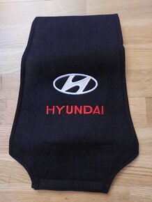 Návleky na hlavové opierky. - 4