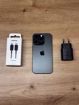 iPhone 15 Pro 256 GB - 4