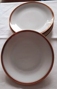 Predám sadu tanierov. - 4