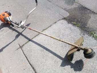 Predám krovinorez STIHL FS130 - 4