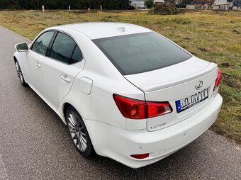 Lexus IS 220d - 4