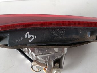 svetlo PZ toyota auris2 E18 150€ - 4