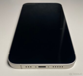 iPhone 14, batéria 85% - 4