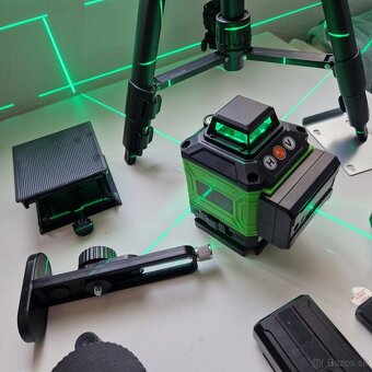 LASER NIVELÁK PLUS STATÍV - 4
