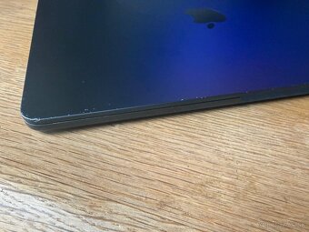 MacBook Air m2 8/256 SK - 4