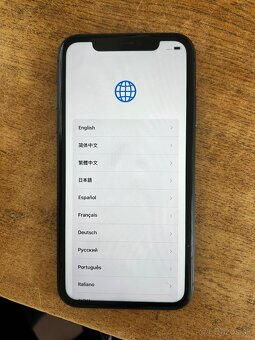 I phone 11 - 4