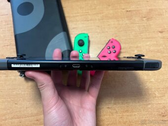 Nintendo Switch V2 + príslušenstvo – 1. majiteľ - 4