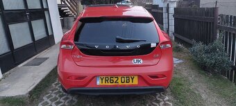 Predam Volvo V40 D2 s pravostrannym riadenim - 4