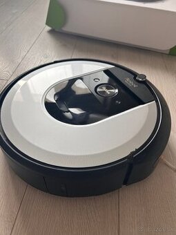 Predám vysávač iRobot Roomba i7 - 4