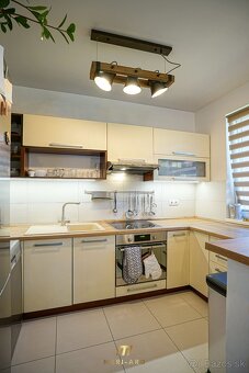 Na predaj 3 izbový zariadený byt, balkón, parkovanie, Rajka - 4