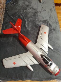 Rc stíhačka MIG 15 - 4