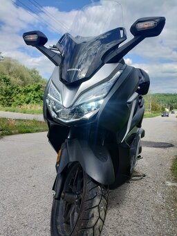 Honda Forza 300 - 4