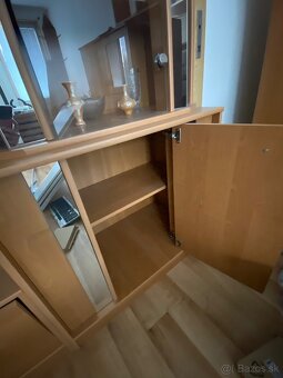 Rohová vitrína so sklom – zachovalá - 4