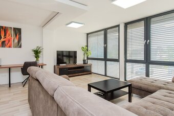 Areál | Polyfunkčná budova s 3 samostatnými bytmi, Ružinov - 4