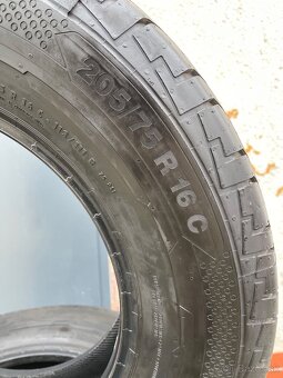 Continental 205 75 R16C - 4