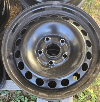 5x112,r15,6Jx15,et47- iba disky + originál puklice Škoda r15 - 4