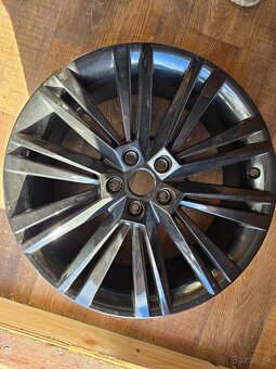 Skoda Ronal 8JxR19 cierny - 4