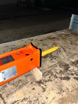 Buracie kladivo pre mini bager - 4