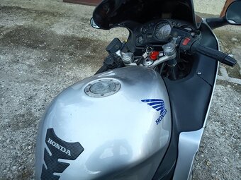 Honda cbr xx 1100 - 4