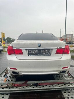 Prodáme díly z BMW F01 740 dX N57 - 4